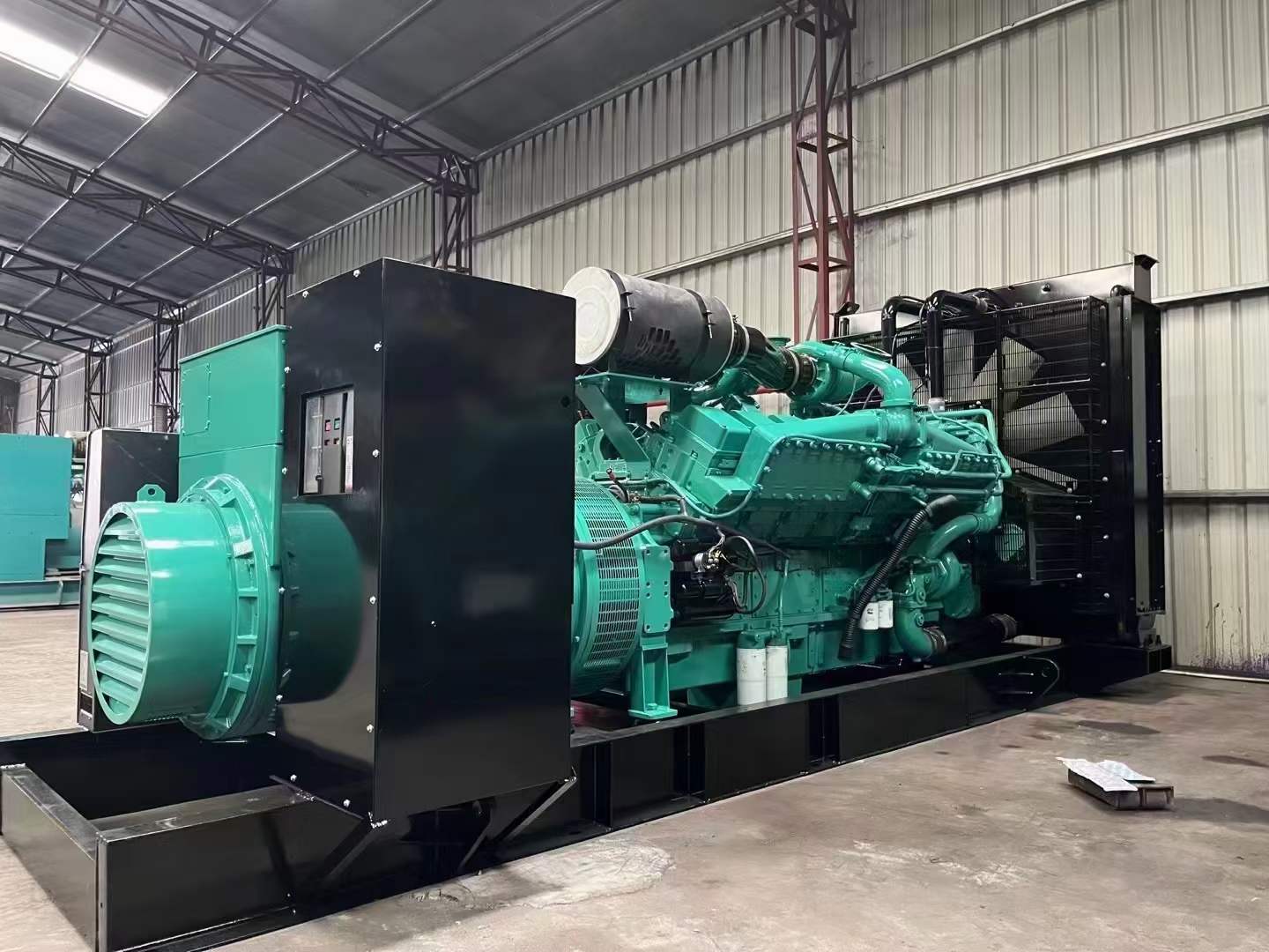 延川如何降低 800kW 柴油发电机输出电流的波动？