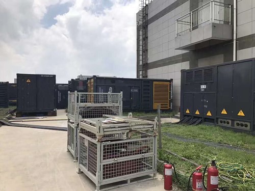 延川除了定期检查，还有哪些方法可以及时发现接触式转速表探头的磨损？